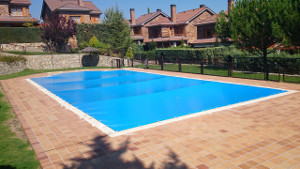 Lona piscina Villaviciosa